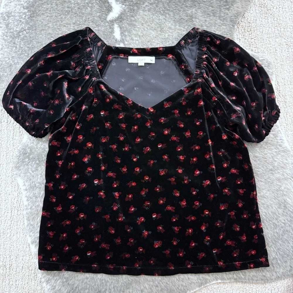 LOFT Velvet Floral Puff Sleeve Top